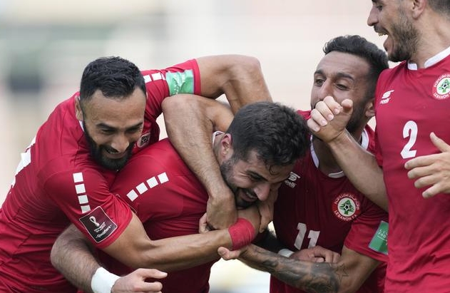 赤手空拳的对决：塔吉克斯坦VS阿联酋亚洲杯1/8决赛