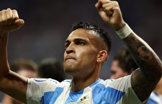 美洲杯淘汰赛：阿根廷与厄瓜多尔的对决